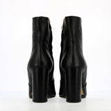 Stivaletto a tubo in pelle nero zippato