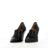 Pointed toe wedge moccasin in black leather