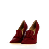 Pointed toe moccasin in burgundy leather with wedge