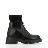 Zipped ankle boot in black leather
