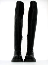 Zipped ankle boot in black leather