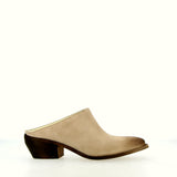 Sabot scamosciato beige lavorazione vintage