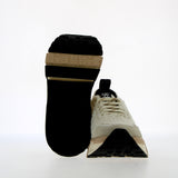 Sneaker in pelo bianco con suola superflex
