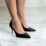 Decolleté in pelle nera