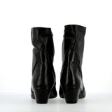 Stivaletto gambale alto in morbida pelle nera