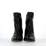 Stivaletto gambale alto in morbida pelle nera