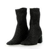 Stivaletto morbido nero elasticizzato e ricamato