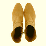 Stivaletto mezza altezza in morbido camoscio beige