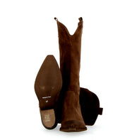 Unlined Texan in dark brown suede