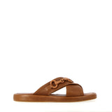 Leather sandal with buckle accessory