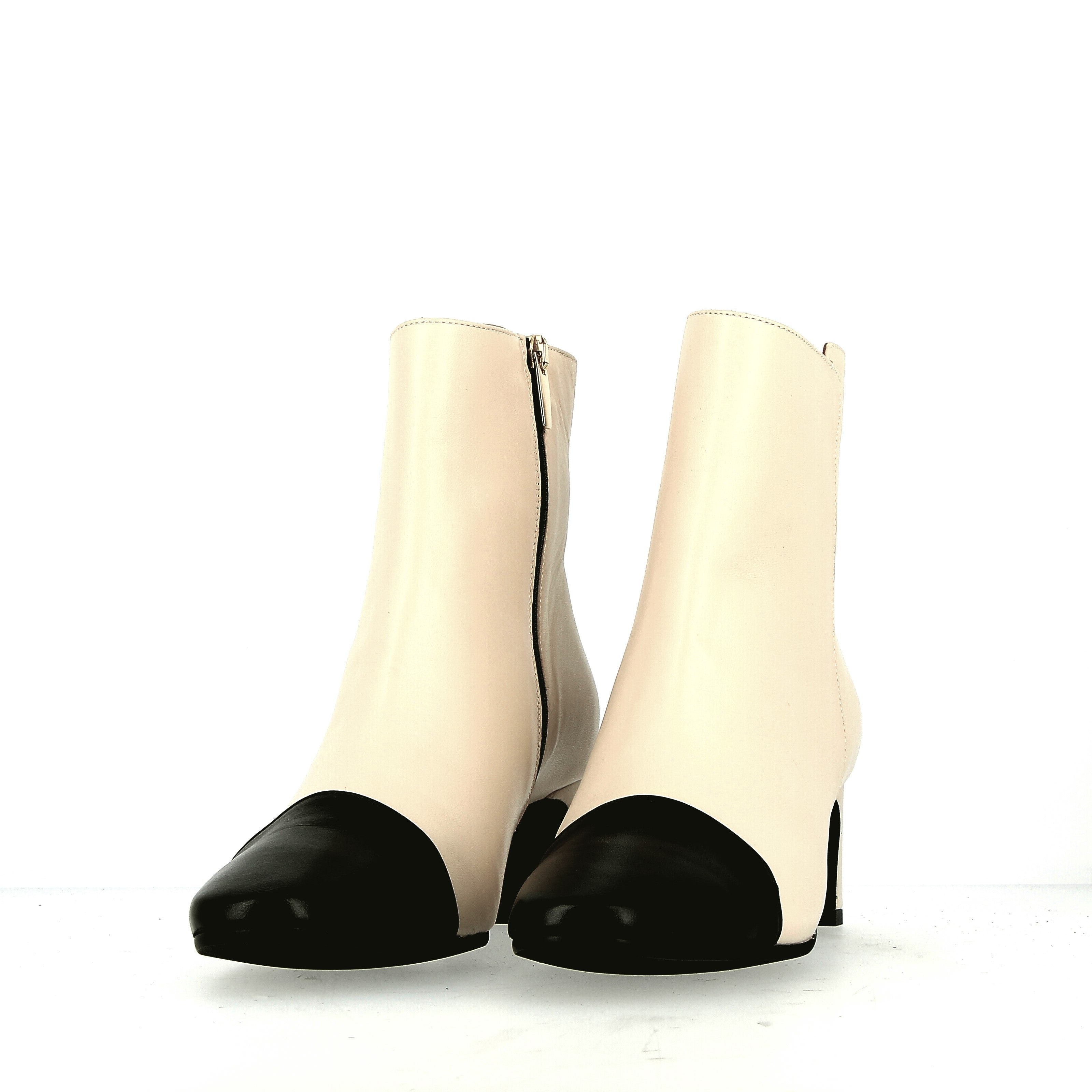 Ankle boot in two-tone nappa