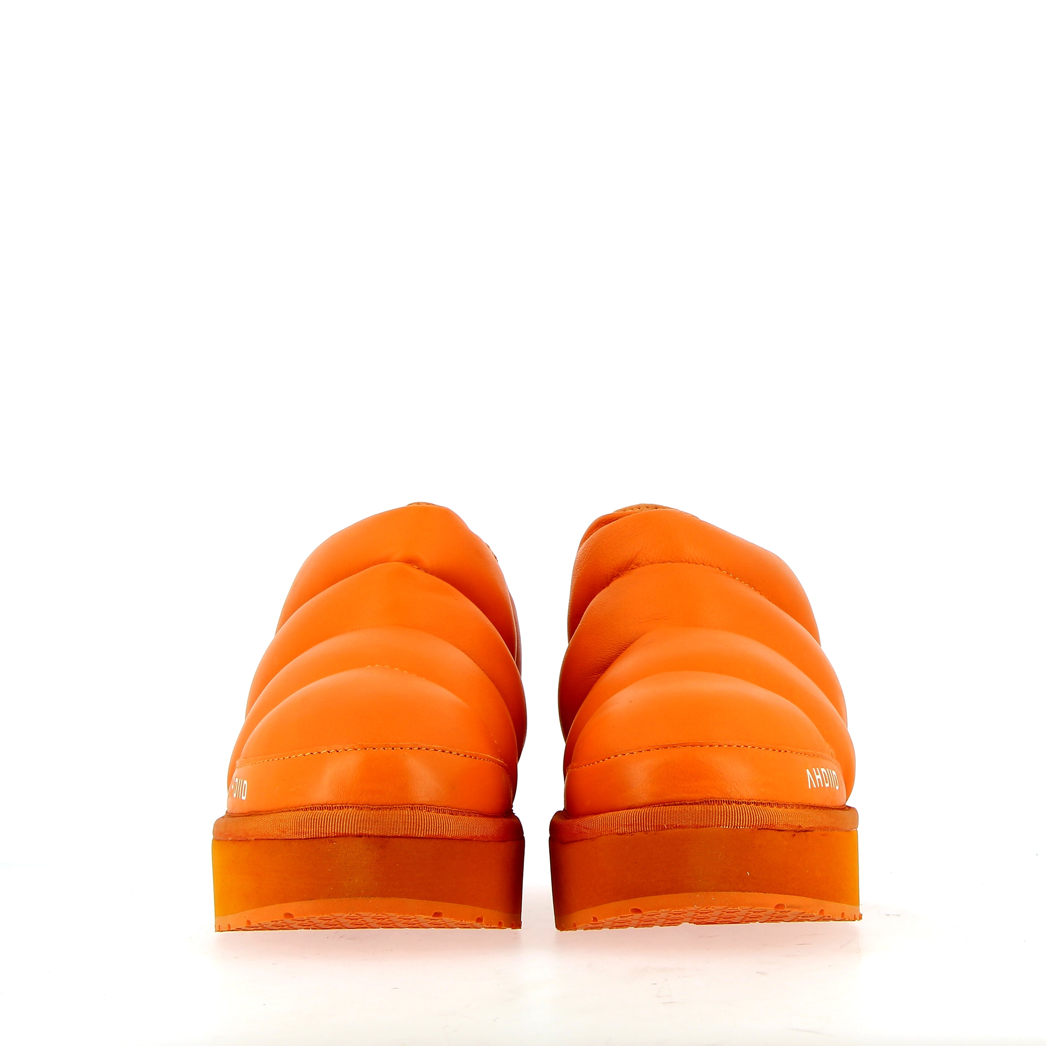 Low shoe in orange nappa sheepskin