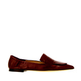 Burgundy pointed loafer in glove leather