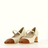 Vanilla shoe with strap and leather toe, medium heel