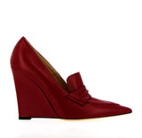 Pointed toe moccasin in burgundy leather with wedge