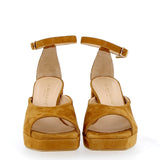 Sandal in leather suede with plateau