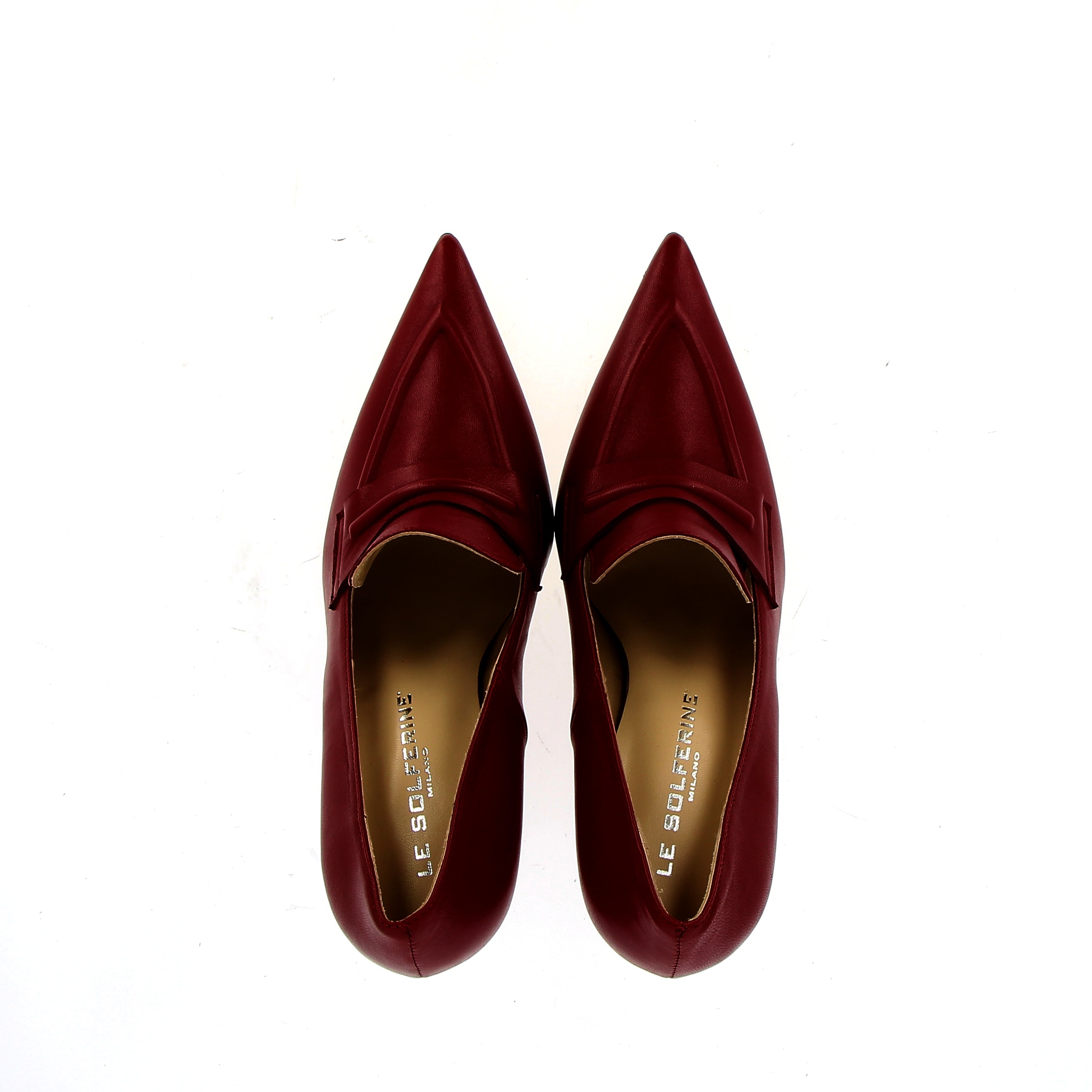 Pointed toe moccasin in burgundy leather with wedge