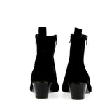 Ankle boot in soft black suede with double zip