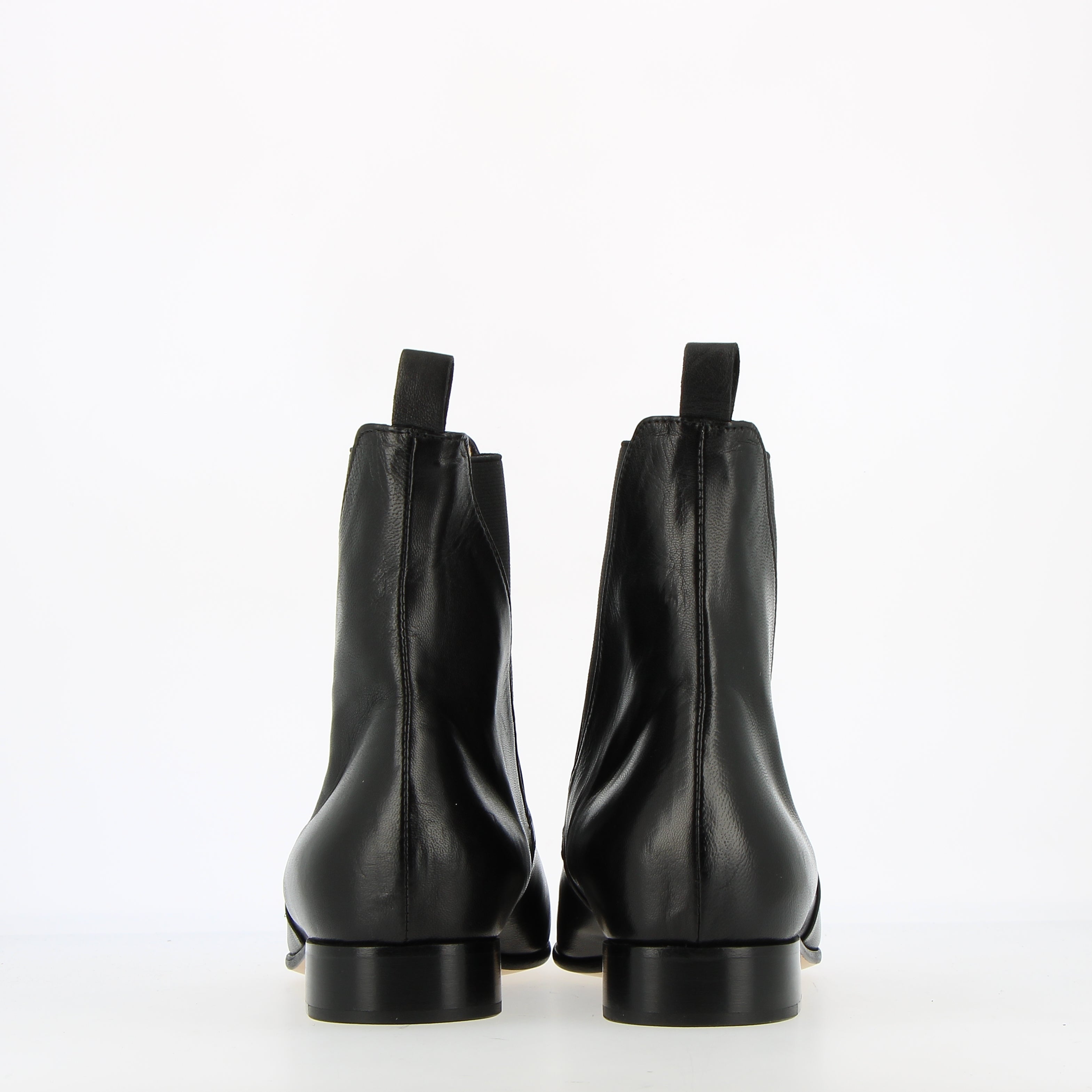 Black supersoft glove nappa pointed ankle boot