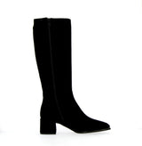 Stivale in camoscio nero zippato