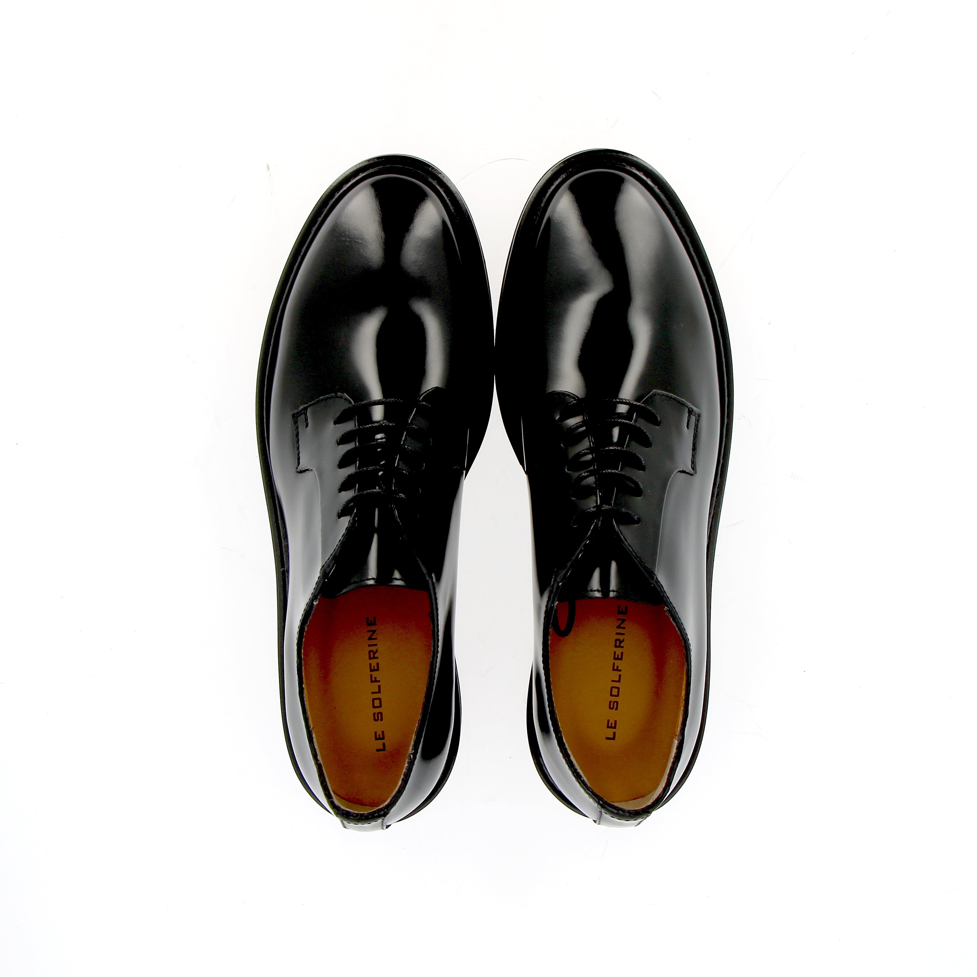 Navy style lace-up shoe in black calfskin