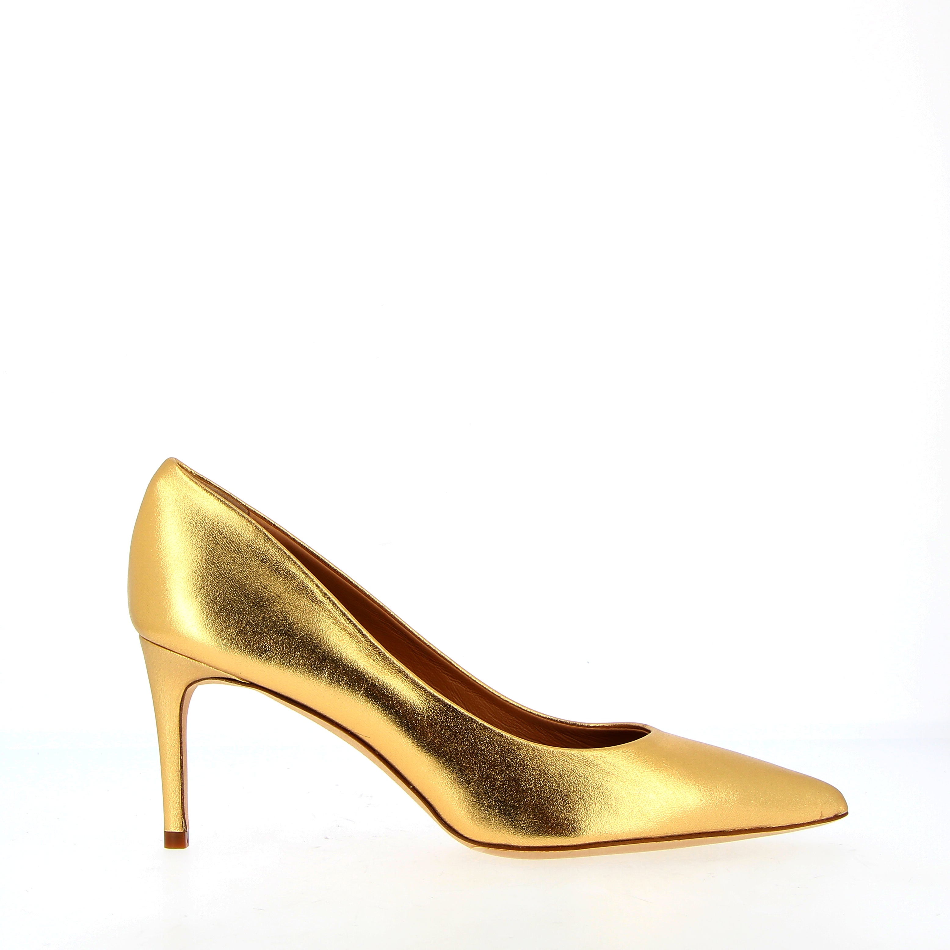 Gold laminated leather pumps