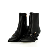 Stivaletto con fibbiette in pelle nera