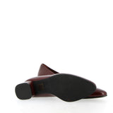 Athena pumps in burgundy leather