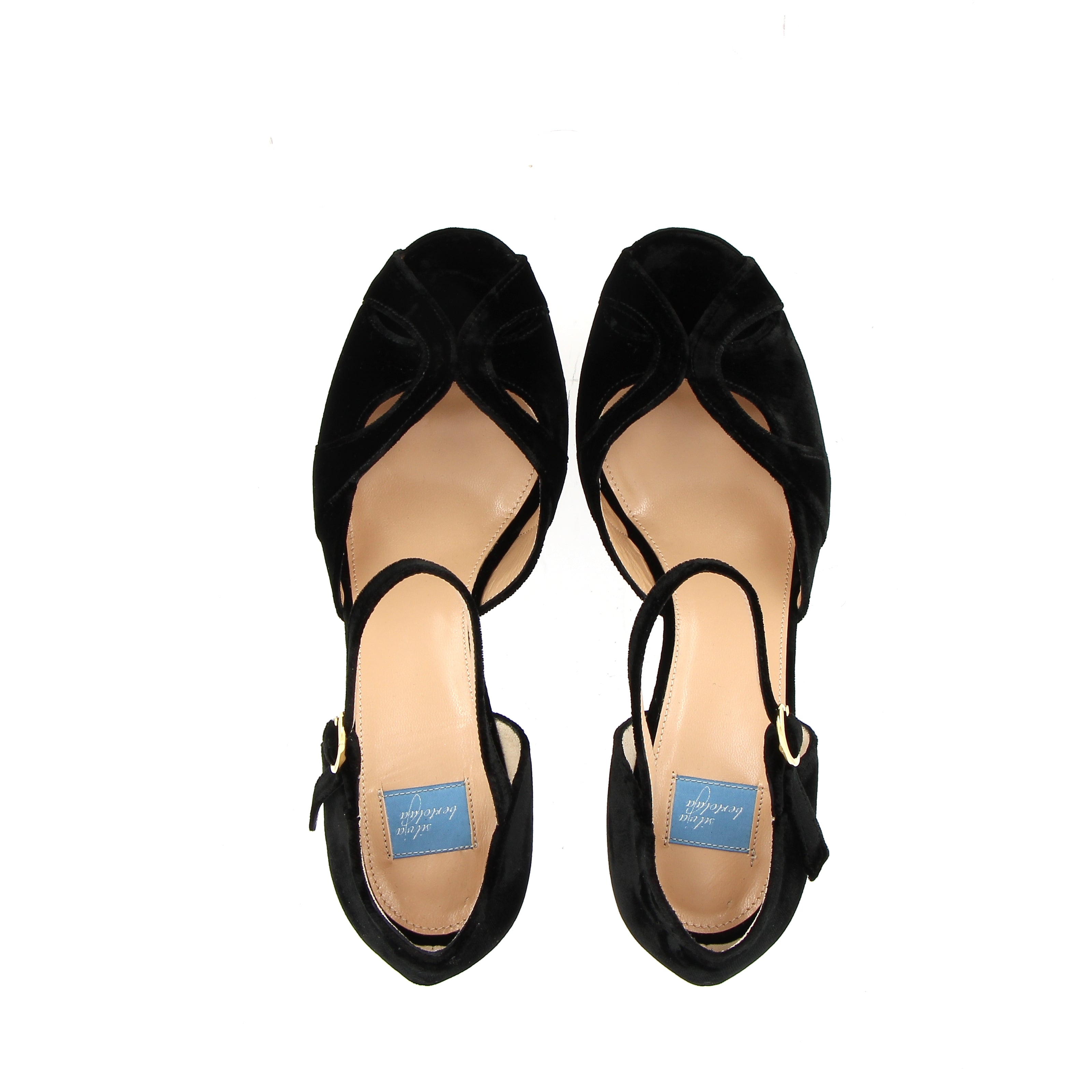 Black velvet sandal with small platform