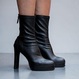 Stivaletto nero con plateau