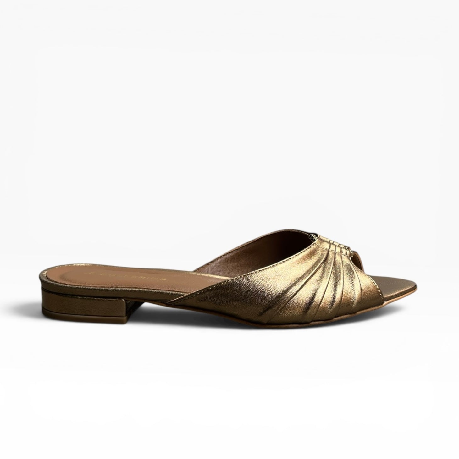 Mule a punta con tacco basso in pelle bronzo