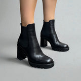 Chelsea boot in pelle nera con tacco