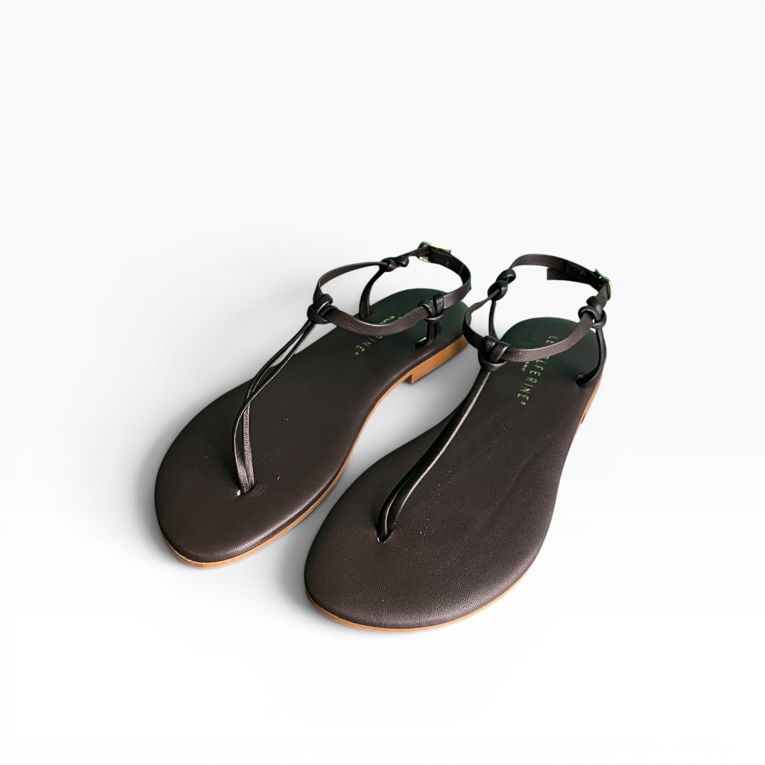 Sandalo infradito con cinturino in pelle testa di moro flat