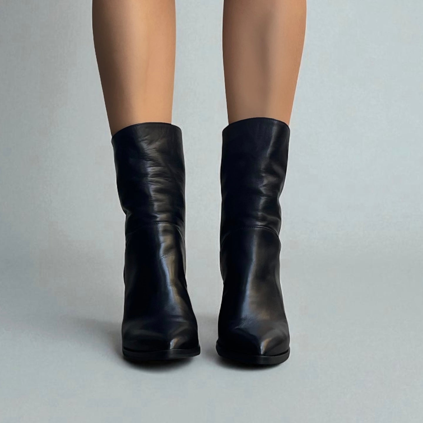 Stivaletto 3/4 in pelle nera