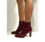 Stivaletto zippato su tacco in pelle lucida bordeaux