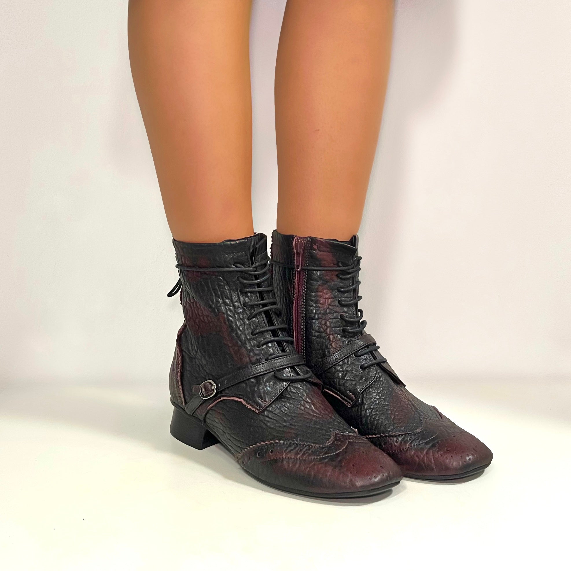 Lace-up ankle boot in soft vintage dark brown leather