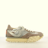 Sneaker grigio beige in camoscio e nylon con suola light