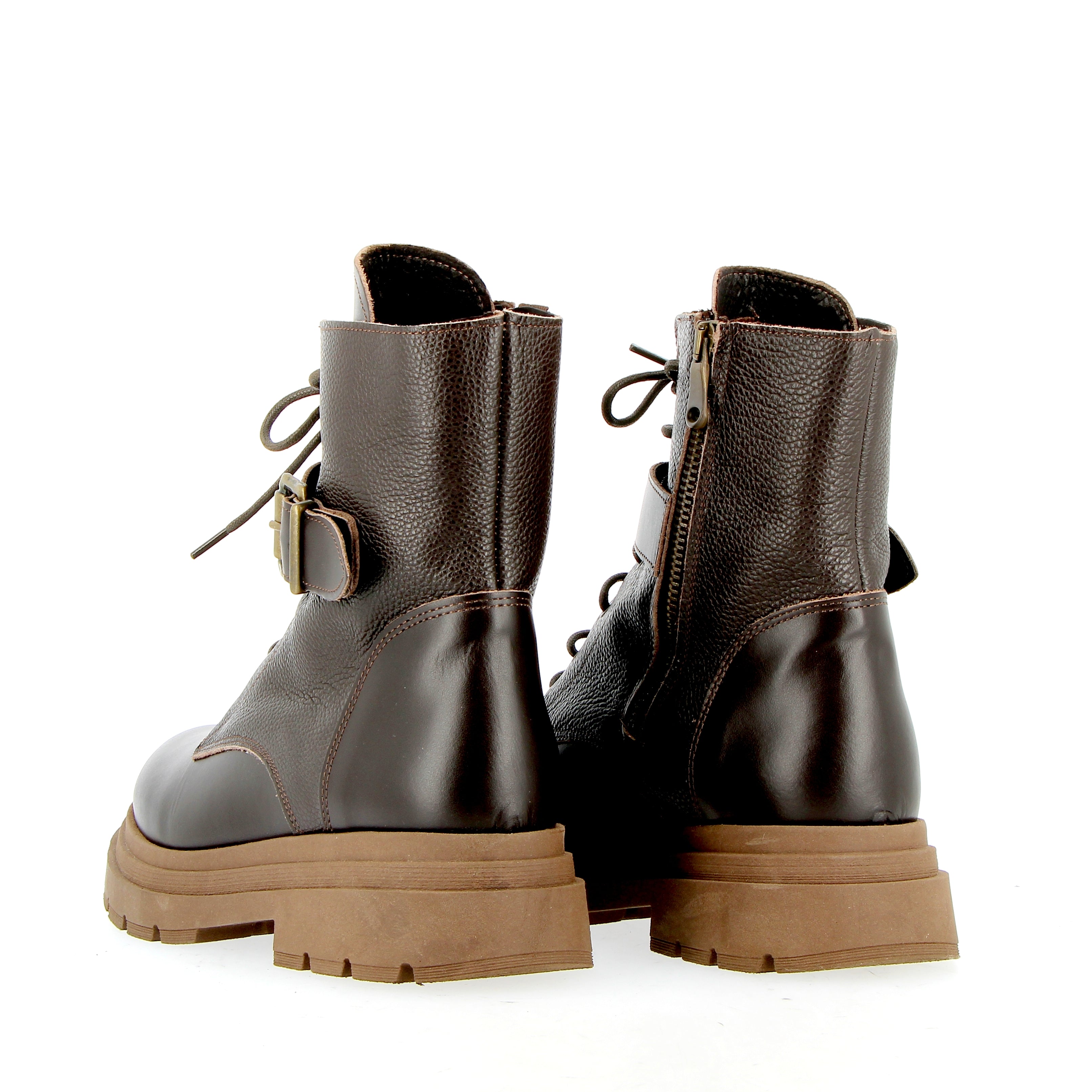 Amphibian with dark brown leather strap