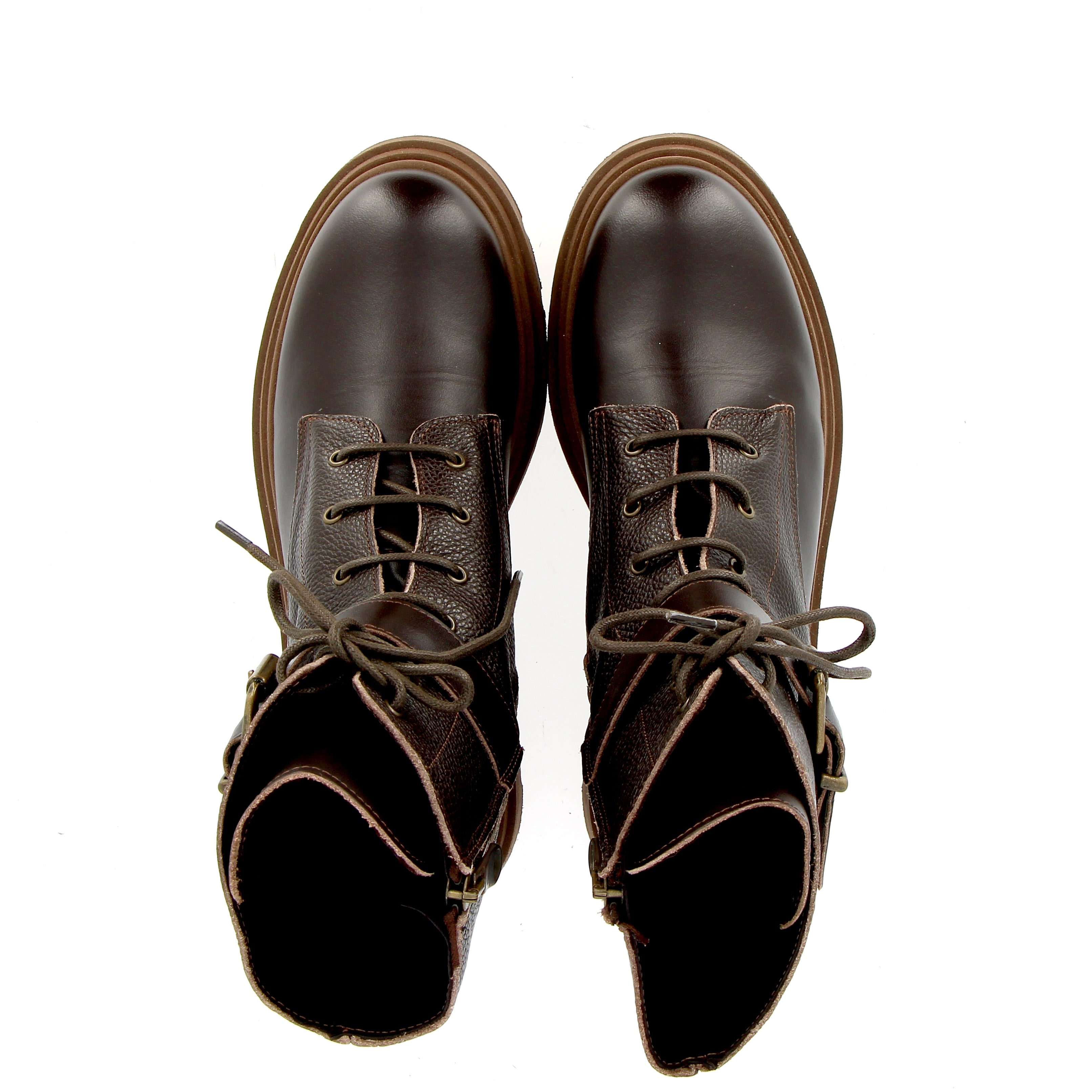 Amphibian with dark brown leather strap