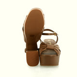 Sandalo in pelle moca con plateau
