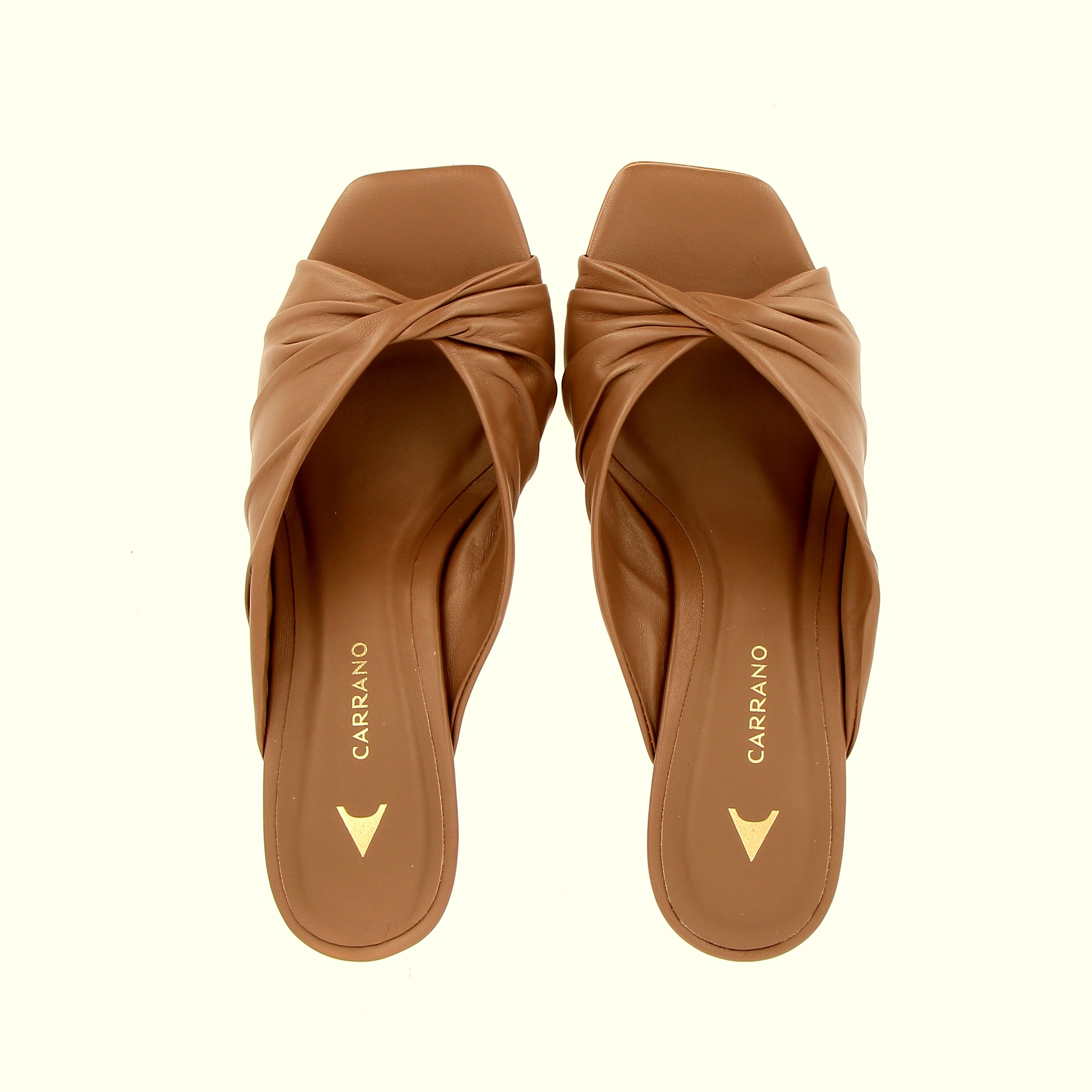 Sandalo ciabattina in pelle moca