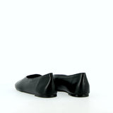 Ballerina nera in pelle forma a piede