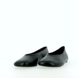 Ballerina nera in pelle forma a piede