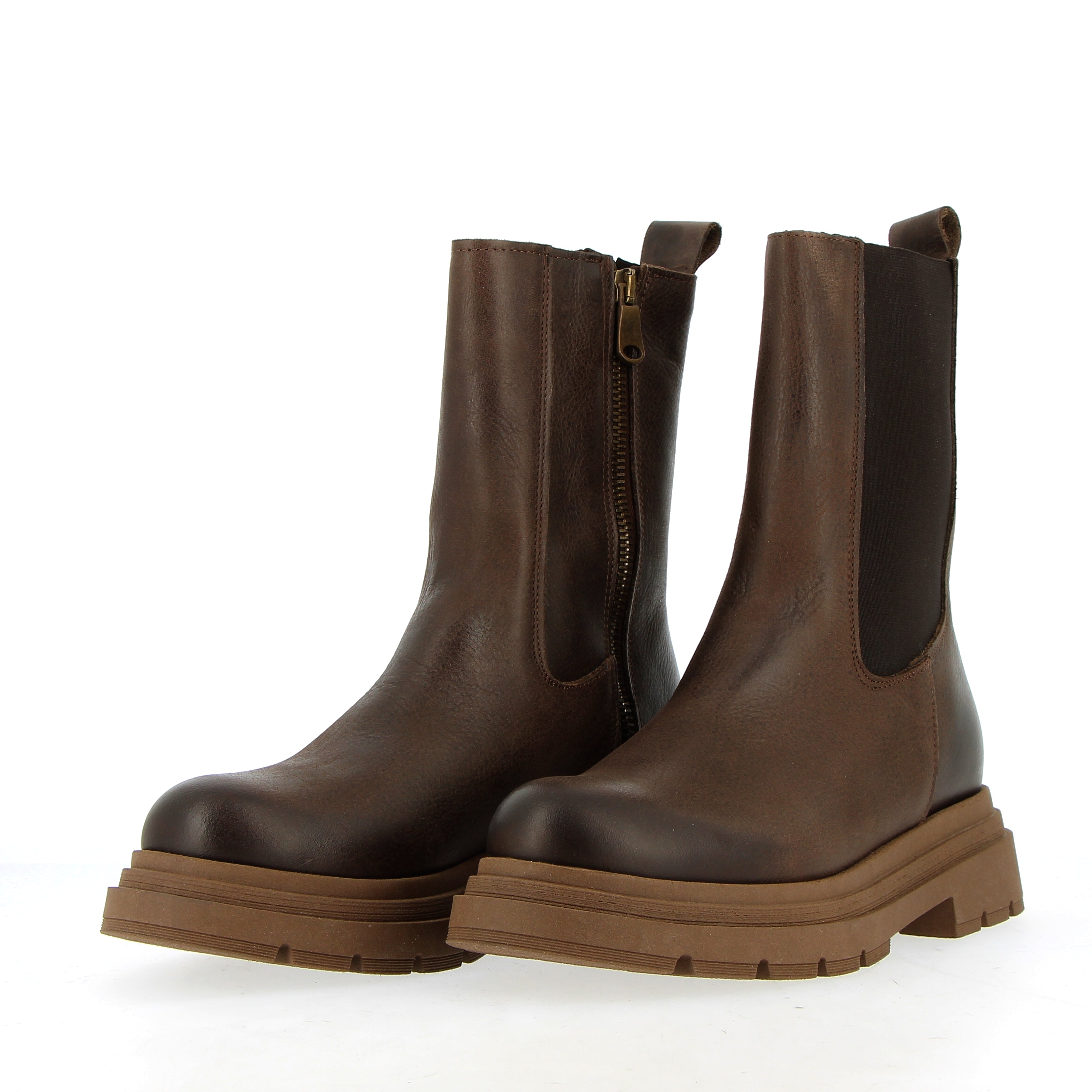 Brown calfskin Chelsea boot with elastic and zip