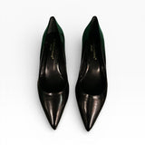 Décolleté a punta in pelle nera lucida tacco medio