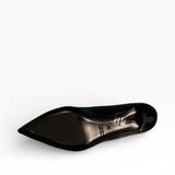 Décolleté a punta in pelle nera lucida tacco medio