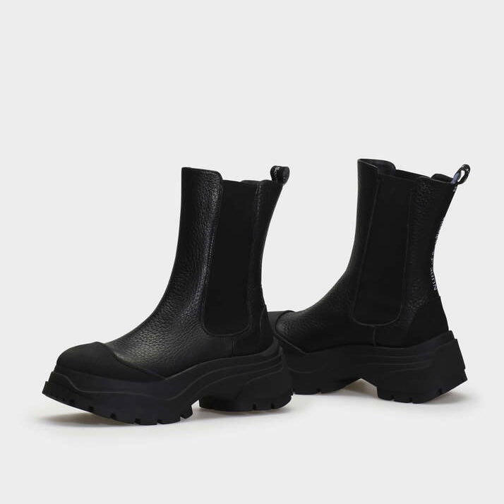 Black Chelsea boot with rubber sole