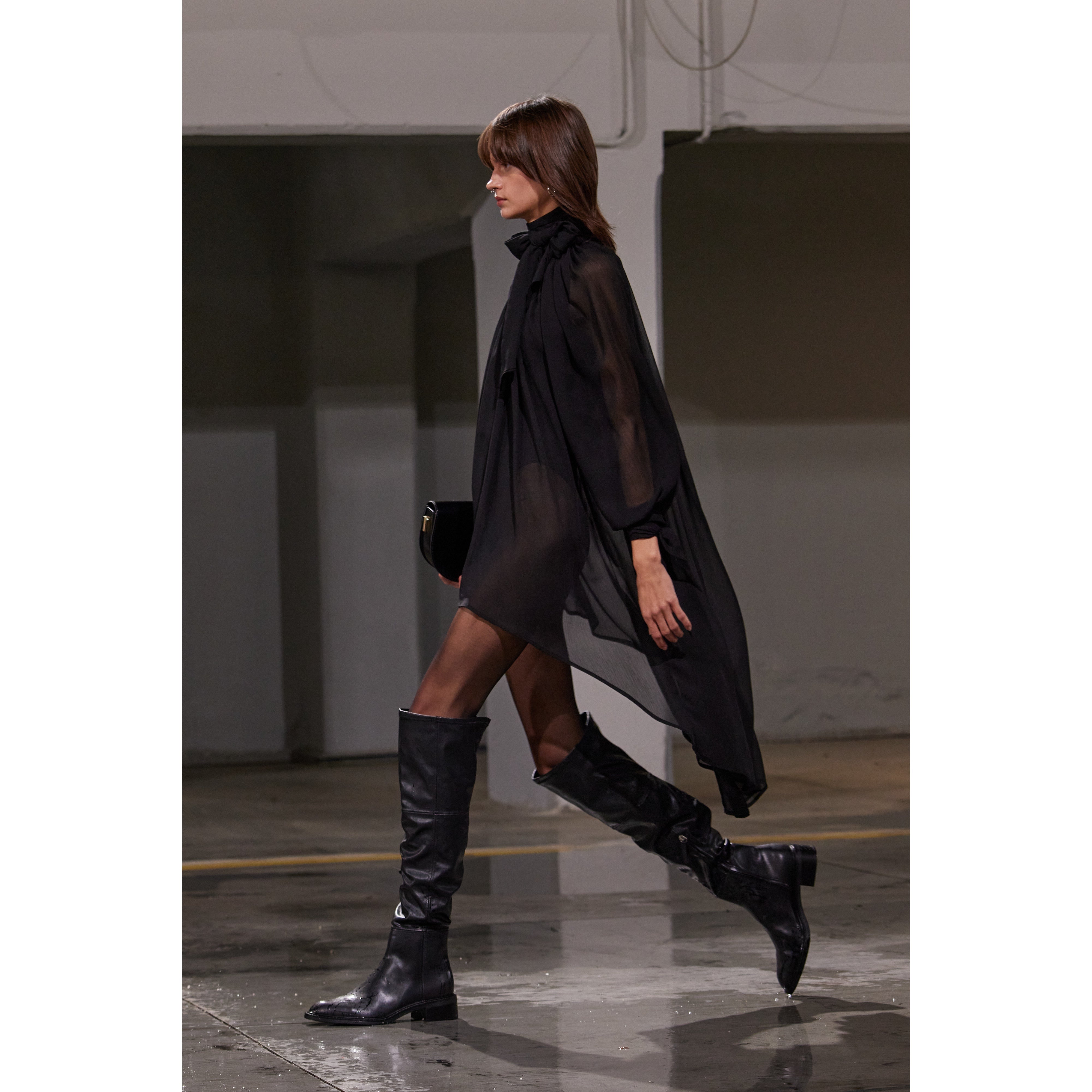 Abito asimmetrico nero