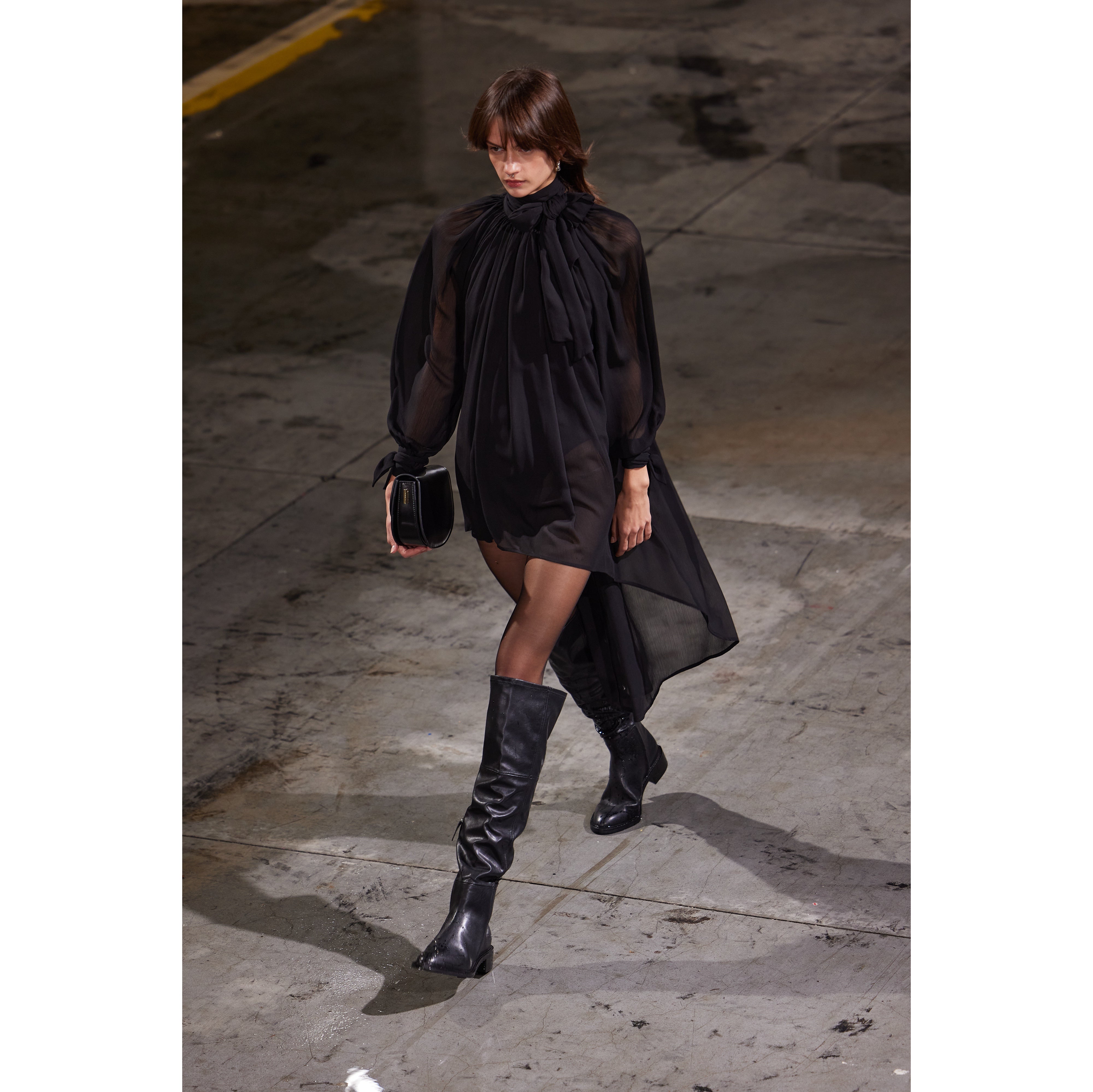 Abito asimmetrico nero