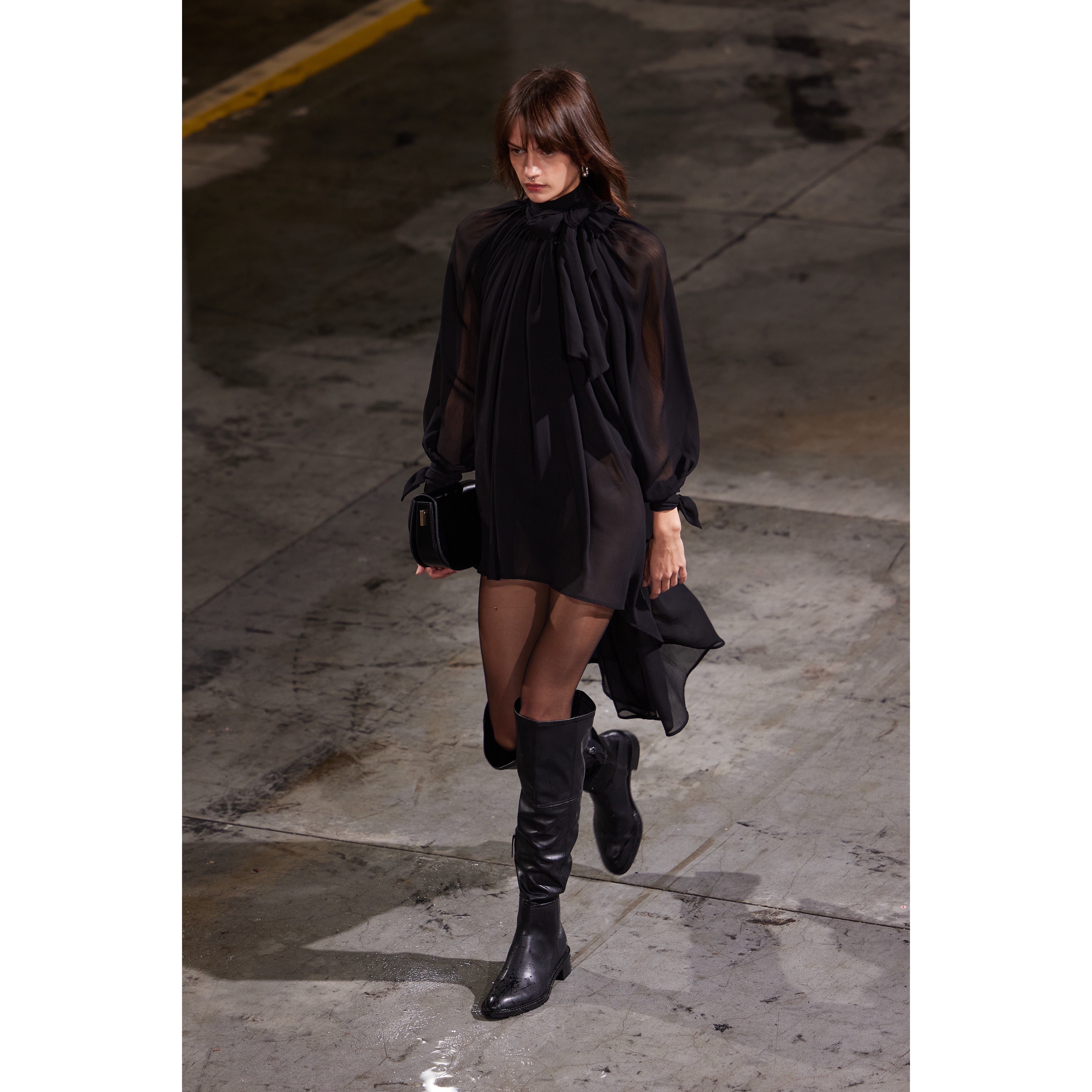 Abito asimmetrico nero